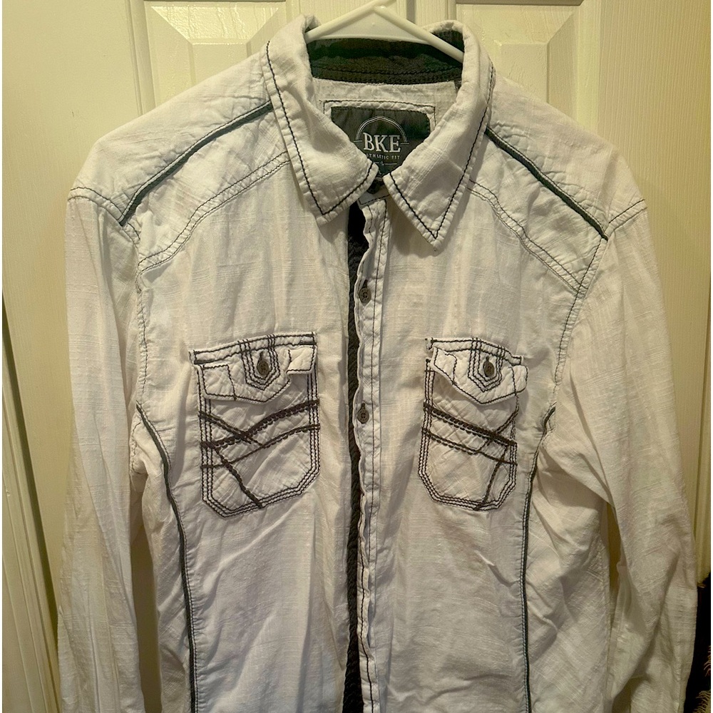 BKE Men’s White with Black Trim Button Down Large Shirt
